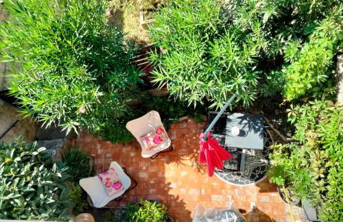 A l'Ombre de la Dame - Foto 24