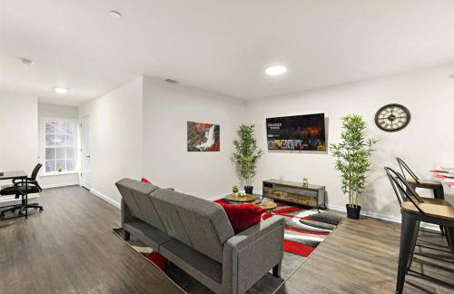 Family & Traveler Haven - NYC & NWK w/free parking - Photo 12