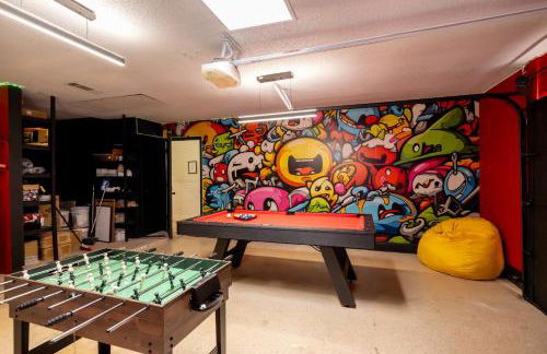 Luxury 4BR Oasis with Pool, Hot Tub & Game Room! - Foto 23