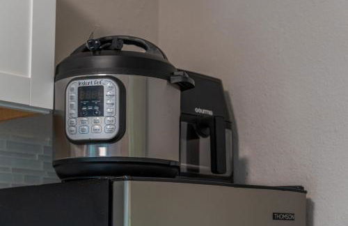 Spring Bungalow - A cozy getaway in downtown Hot Springs! - Foto 32