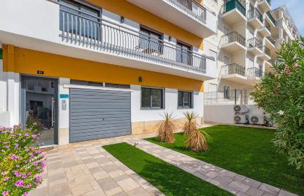 Loulé Sunny Retreat by LovelyStay - Photo 10