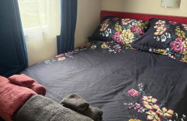 Serenity 2 and Serenity 1 Central lounge sleeps 6 3 bedrooms with 2 bathroom - Foto 19