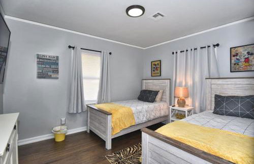 BLUE FLAMINGO'S CHARMING HOME-Heart of Tulsa2- Cherry St-Expo-11th - Foto 11