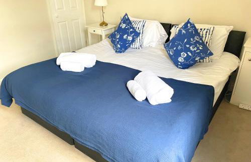 The Racecourse - Quaint Victorian Home With Free Parking - Foto 9