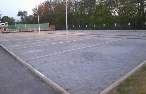 Mobil home camping les Charmettes 4 étoiles les MATHES en Charente Maritime prés du ZOO de la Palmyre 8 personnes tout confort 3 chambres 2salles de bains 2 WC Lave linge lave vaisselle Climatisation bien situé - Foto 29