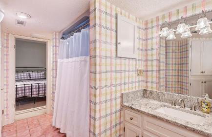 Lakefront w/ Private Dock + Hot Tub Pontoon Rental Butler Bliss by Avantstay - Foto 42