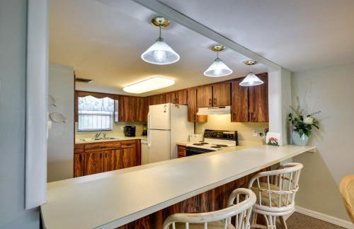 Daytona Beach Shores Condo Rental Walk to Beach! - Photo 7