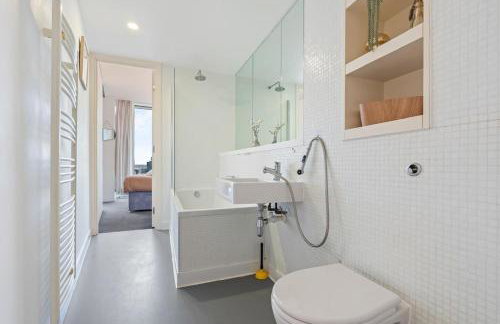 High-Rise Luxury 2-Beds and 2-Baths - Central - Relocation, and Family Friendly - Foto 5
