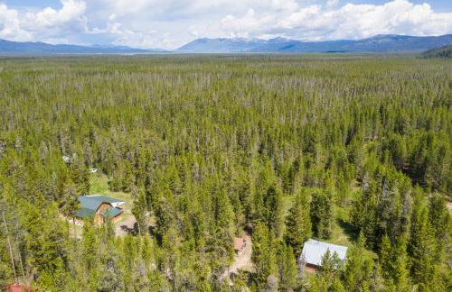 Grey Wolf Retreat by KABINO Sleeps 20 Commercial Kitchen Fire Pit WiFi Bunk Beds - Foto 41