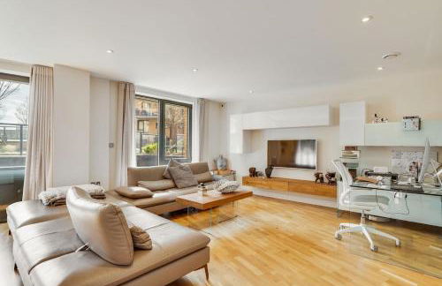 Luxury 3-BR near Tower Bridge Family & Business Ready - Foto 23