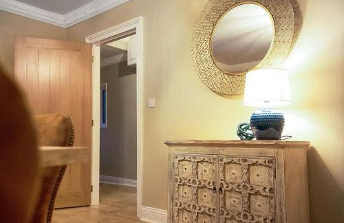 NEW! Luxurious Cottage in Durham by Stay With Us, Ideal for Large Groups & Families, Hot Tub, Sleeps 10! - Foto 28