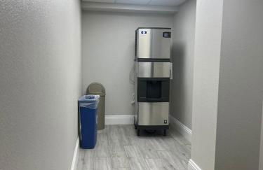 Condo near Disney Springs-Free shuttle to Parks - Foto 27