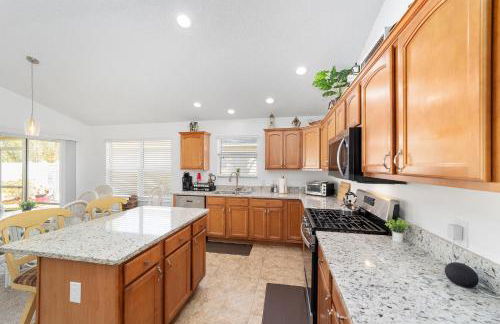 Villages Villa - Prime Location - Fenced Yard - Foto 23