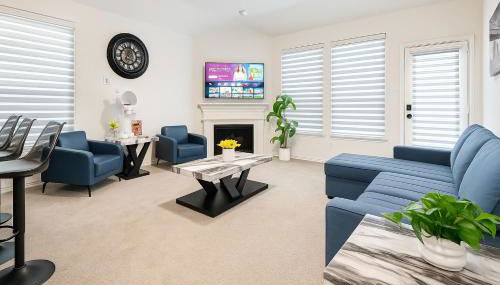 Entire Home 3BR Hidden Gem Getaway with Level 2 EV Charger, Central Location - Foto 2