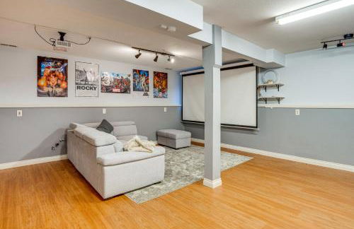 Luxe Redmond Family Home Sauna, Solarium and Creek - Foto 4