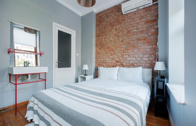 Rustic Stone Flat 5 min to Taksim Square - Photo 7