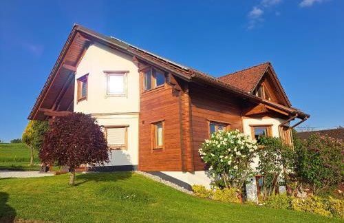 Steewer Landhaus gemütliche Ferienwohnung bis 6 Pers in ruhiger Ortsrandlage - Foto 6