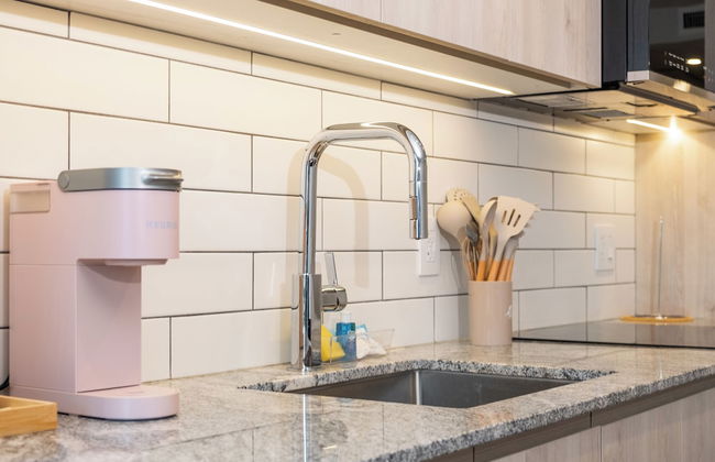 Silverstone Downtown Long-Term stay - Photo 25