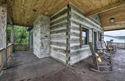 Bross Brothers Cabin with Wraparound Porch! - Foto 26