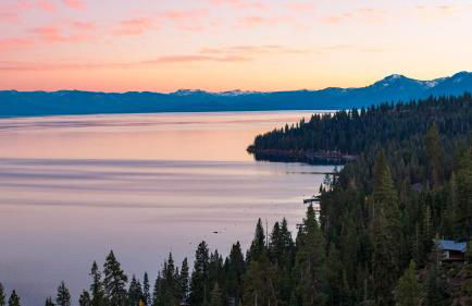 Lake View, Firepit, Game Room Remodeled Lake Tahoe Luxury Cabin by Avantstay - Foto 102