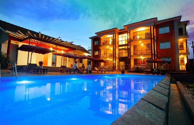 Deluxe 3-bed Apartment With Swimming Pool - Foto 1