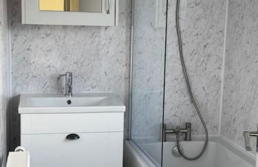 4 Bed House, Glenrothes sleeps 5 - Foto 6