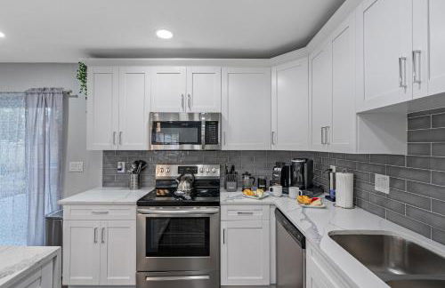 Breathtaking & Renovated Tampa Heated Pool House - Foto 11