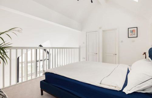 Stylish 2-Bed Loft Apartment with Terrace 2 min walk to Fulham Tube Station - Foto 15