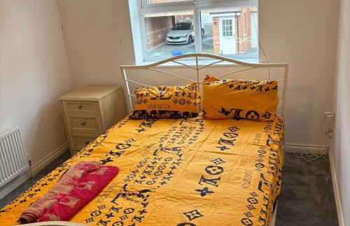 House - Sleeps 5 Private Parking & Pets Allowed - Foto 6