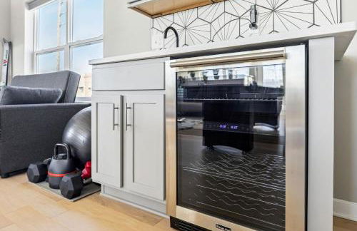 Family Fun Near Cedar Point - Rooftop Lake Views - Photo 39