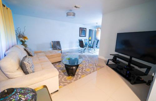 Chardonnay- Luxe home with pool ,spa and close to equestrian - Foto 6