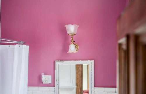 Peaceful Easy Feelings - King Sized Bed - Sleeps 2 - Foto 13