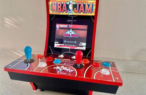 Majestic Lux Home with Heated Pool and Spa! - Foto 2