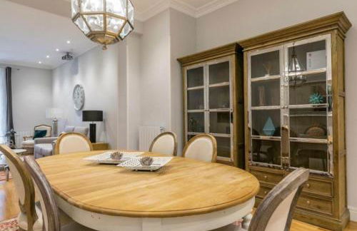 Amplio y Confortable en el Casco Viejo con Parking Privado - Foto 16