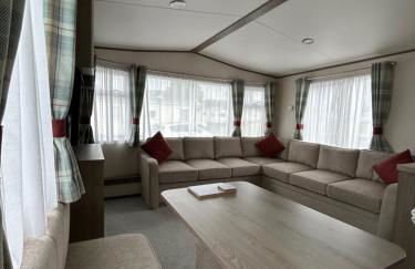 Delightful 2 bedroom Caravan, Pencnwc, New Quay - Photo 7