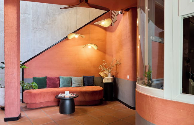 KIN WANDER TAN PHONG, THE MOONAGE - Foto 2