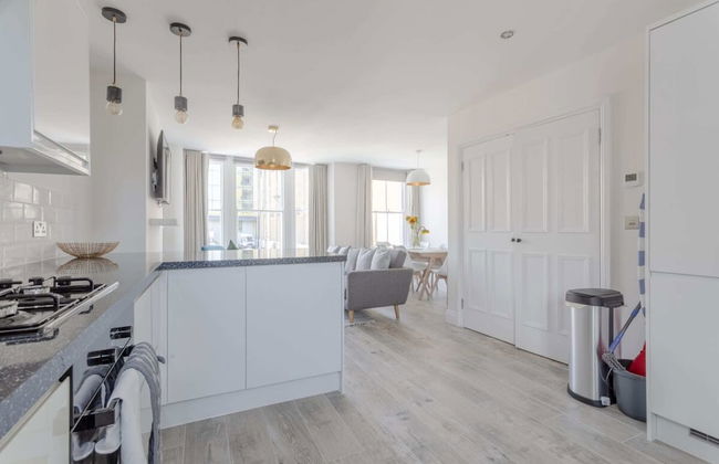 Stunning 3 Bedroom 2 Bath in Fantastic Location - Foto 17