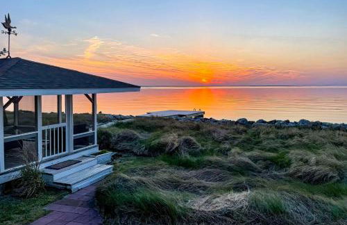 Bayfront Gem with Amazing Water Views and Pond! - Foto 37