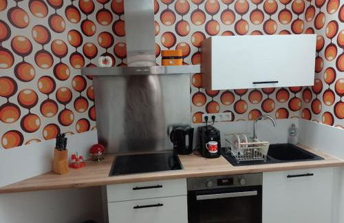 The Seventies Appart rétro (proche gare et centre ville) - Foto 7