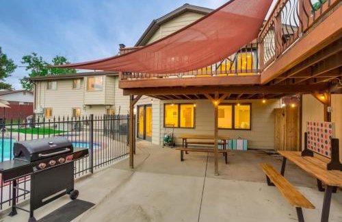 Backyard Oasis Pool Is A Beautiful Home - Photo 4