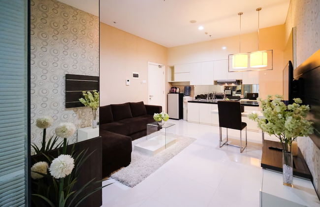 Best Location And Tidy 2Br Apartment At Trillium Residence - Foto 1