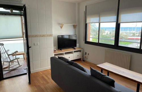 Apartment with sea views next to the beach of Mar Bella - Photo 4