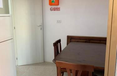 At Mollys metro A LucioSestio - Foto 4