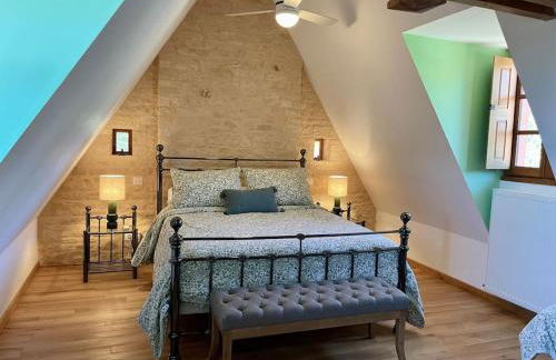 Charming 19th Century Farmhouse with Pool - Foto 27