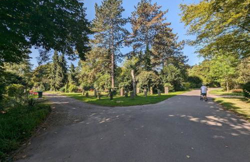 Charming top-floor apartment - Photo 40