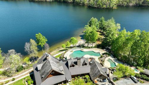 4 Mi to Bear Creek Lake! Serene Escape with Deck - Foto 3