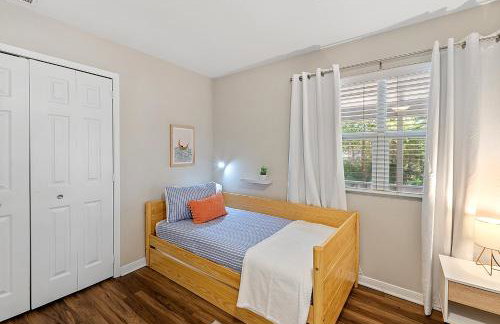 The Hickory House with Firepit- Boat Ramp Access to Cedar Creek Lake - Foto 10