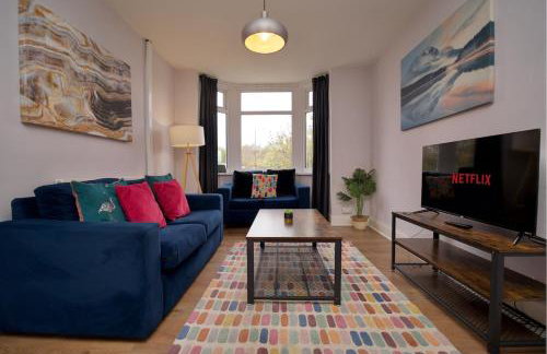 London Road Villa - Free Netflix, Private Parking, WiFi & Private Garden - Photo 2