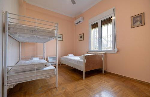 Retro 2-Bdrm House Near Metro in Heraklion by ΜΡS - Foto 45