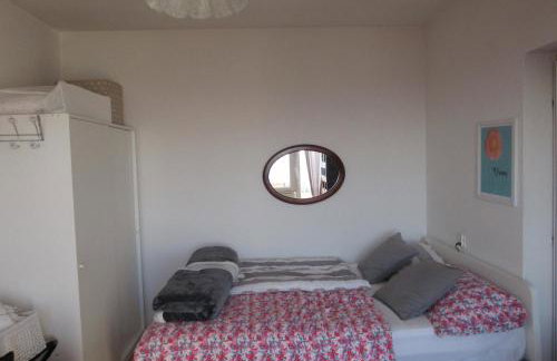 Plesivica Hillside Holiday Home With Hot -tub - Foto 33